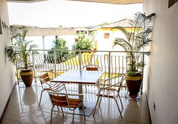 Maxlot Hotel Accra Extérieur photo